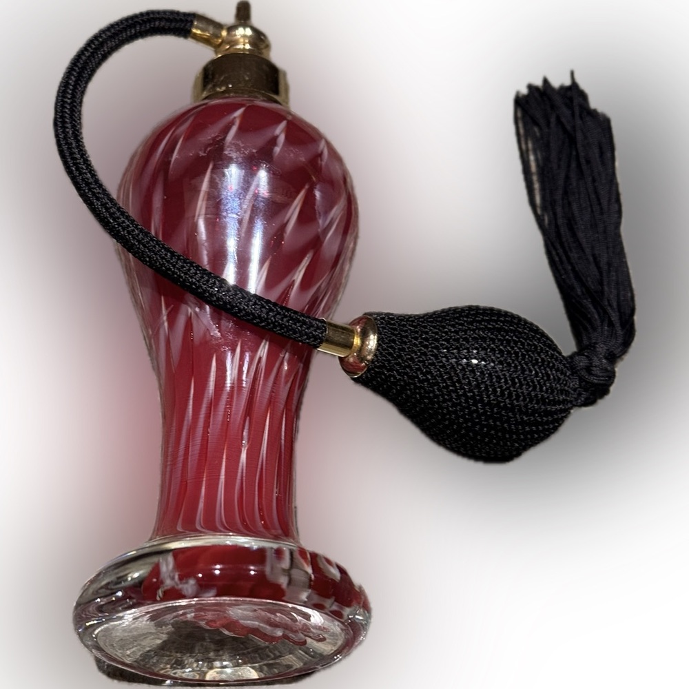 Cranberry Cased Art Glass Feather Swirl Perfume Bottle With Atomizer - Picture 8 of 8